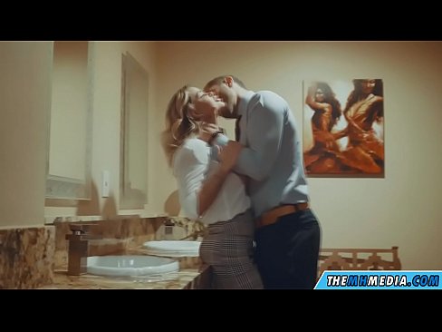 ❤️ Lè yon blond bèl sedui ou nan yon twalèt piblik ❤️ Ponografi bon jan kalite nan ht.freepornhdonlinegay.ru ☑
